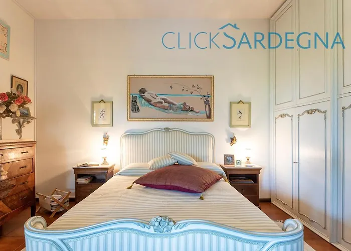 Right On The A For 12 People Villa Santa Margherita di Pula
